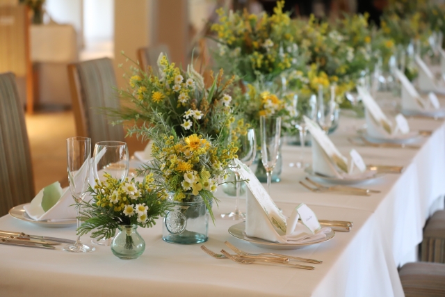 披露宴　テーブルレイアウト　例